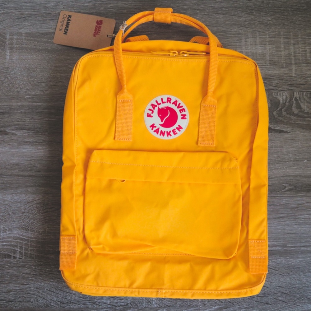 NEW FJÄLLRÄVEN Kånken Water Resistant Backpack